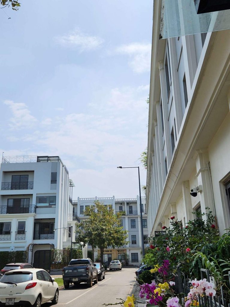 Khuôn viên và kiến trúc biệt thự tại The Manor Central Park– không gian sống lý tưởng