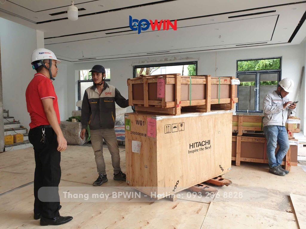 Các kiện hàng được HITACHI và BPWIN bàn giao cho chủ đầu tư tại công trình